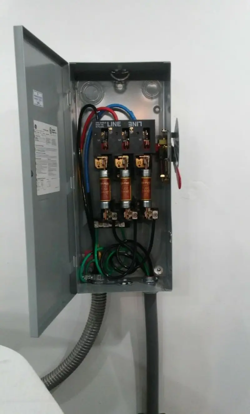 Three-phase disconnect switch installed for Smoke Detector Installation in Gretna