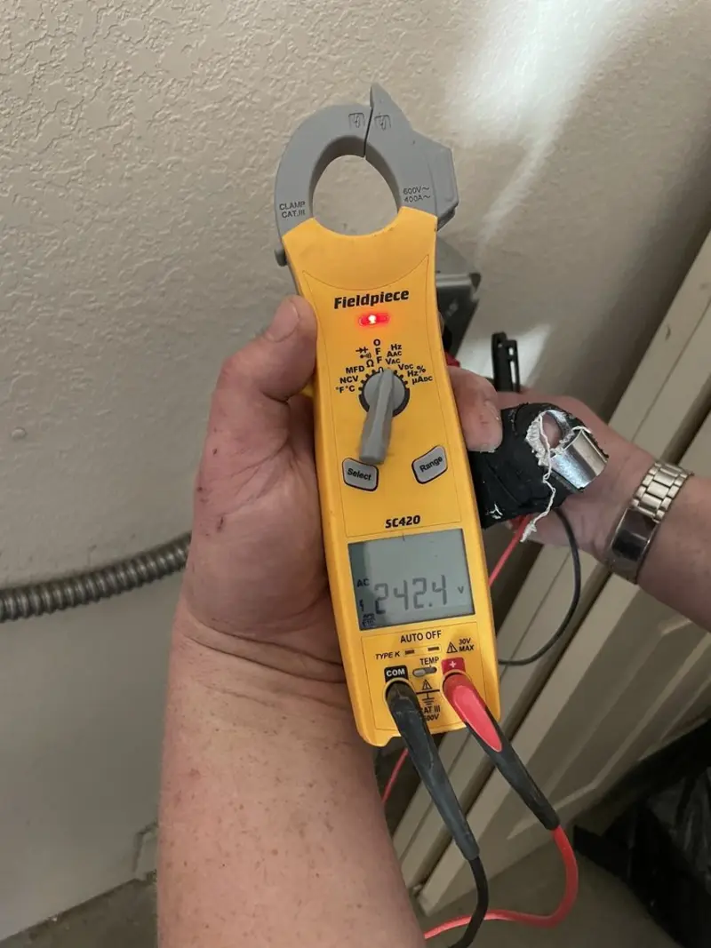Voltage testing with clamp meter during Aluminum Wiring Replacement in Gretna
